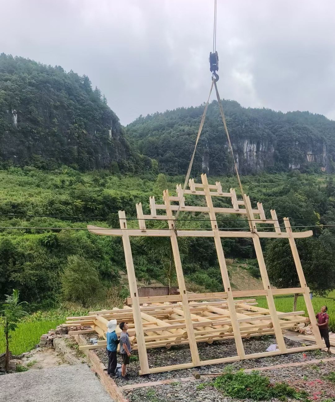 萧县汽车吊出租公司怎么保证发动机散热问题